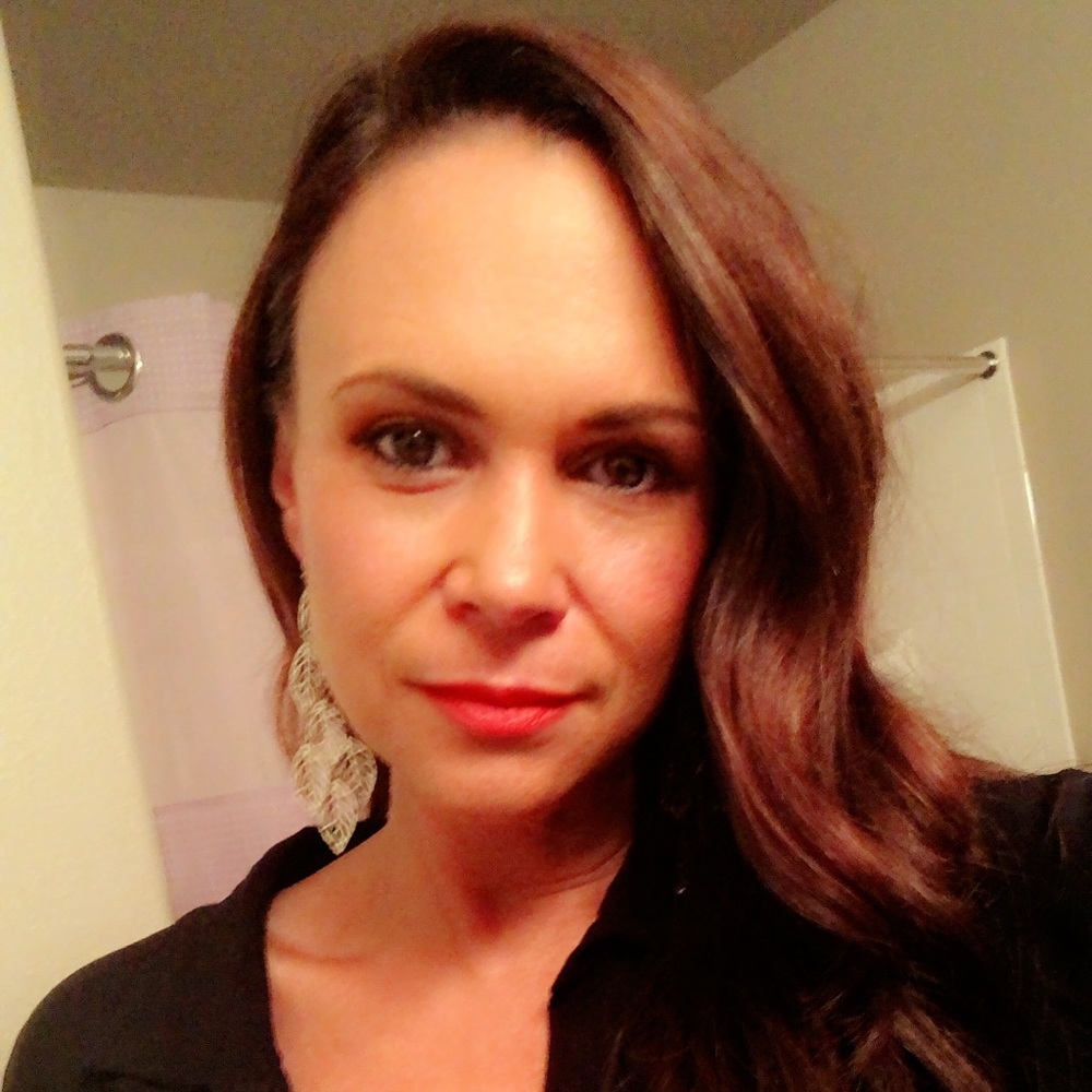 Meet your Posher, Andrea